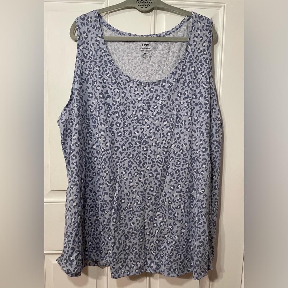 EVRI Women's Blue and White Leopard Print Tank Top Size 4X